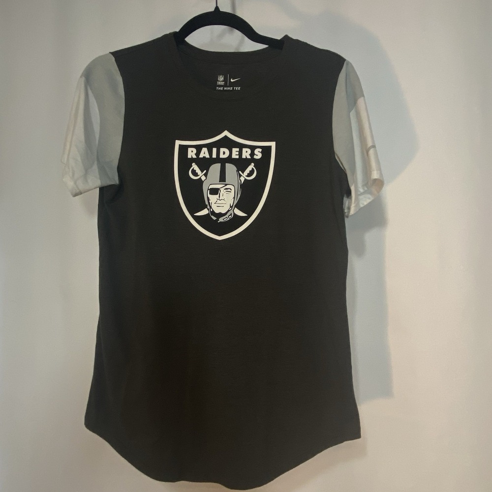 Oakland Las‎ Vegas Raiders NFL Nike T-Shirt Women Small Black Gray Short Sleeve